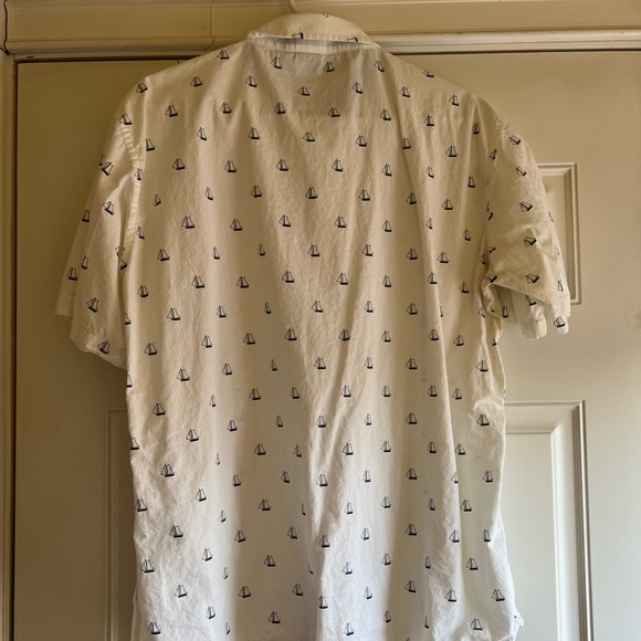 Short Sleeve Linen Shirt - Picture 3 of 4